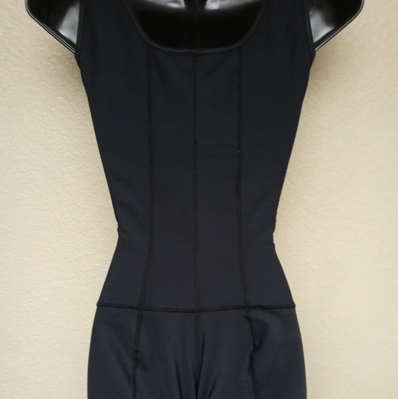 NWOT Leonisa Firm compression Body Shaper Size M - Picture 9 of 16
